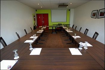Enzo Reims By Kyriad Direct Hotel Tinqueux