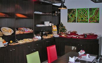Enzo Reims By Kyriad Direct Hotel